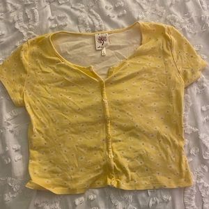 Yellow Flower Cropped Tee Size: Small